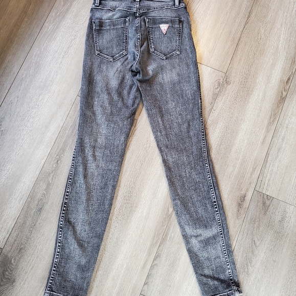 Guess Gray Faded Wash Skinny Stretch Mid to High Rise 1981 Jeans, 24 - Picture 7 of 9